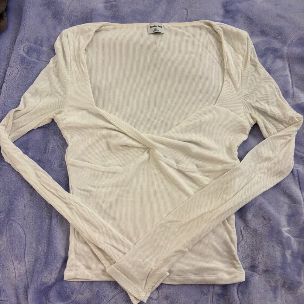 Aritzia Sunday Best Lula Longsleeve Top in WHITE - Picture 2 of 10